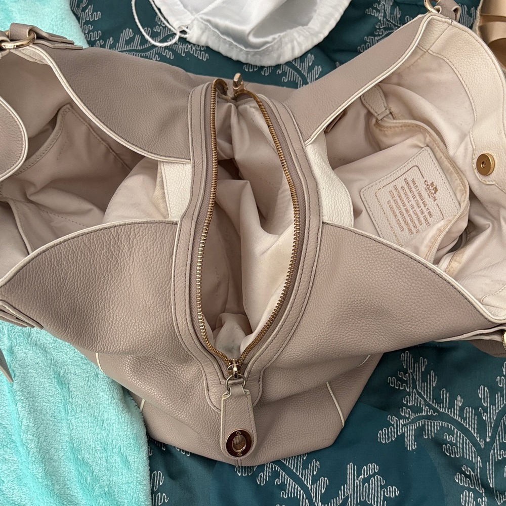 Coach Taupe Leather Shoulder Bag - Picture 4 of 10